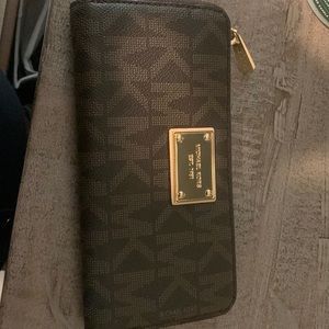 MK wallet